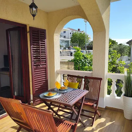 Apartment Orhidelia