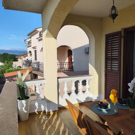 Orhidelia Apartment