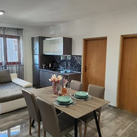 Apartment Orhidelia