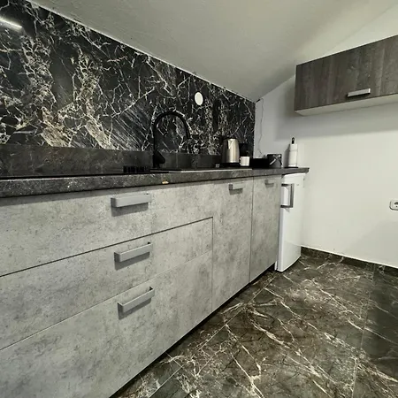Apartment Orhidelia