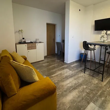 Orhidelia Apartment Njivice